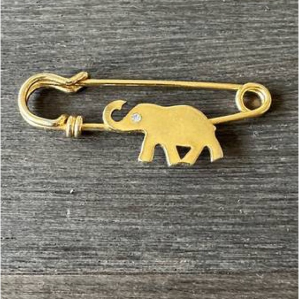 Cute little vintage Happy Gold Elephant Pin/Brooch w/ his trunk up